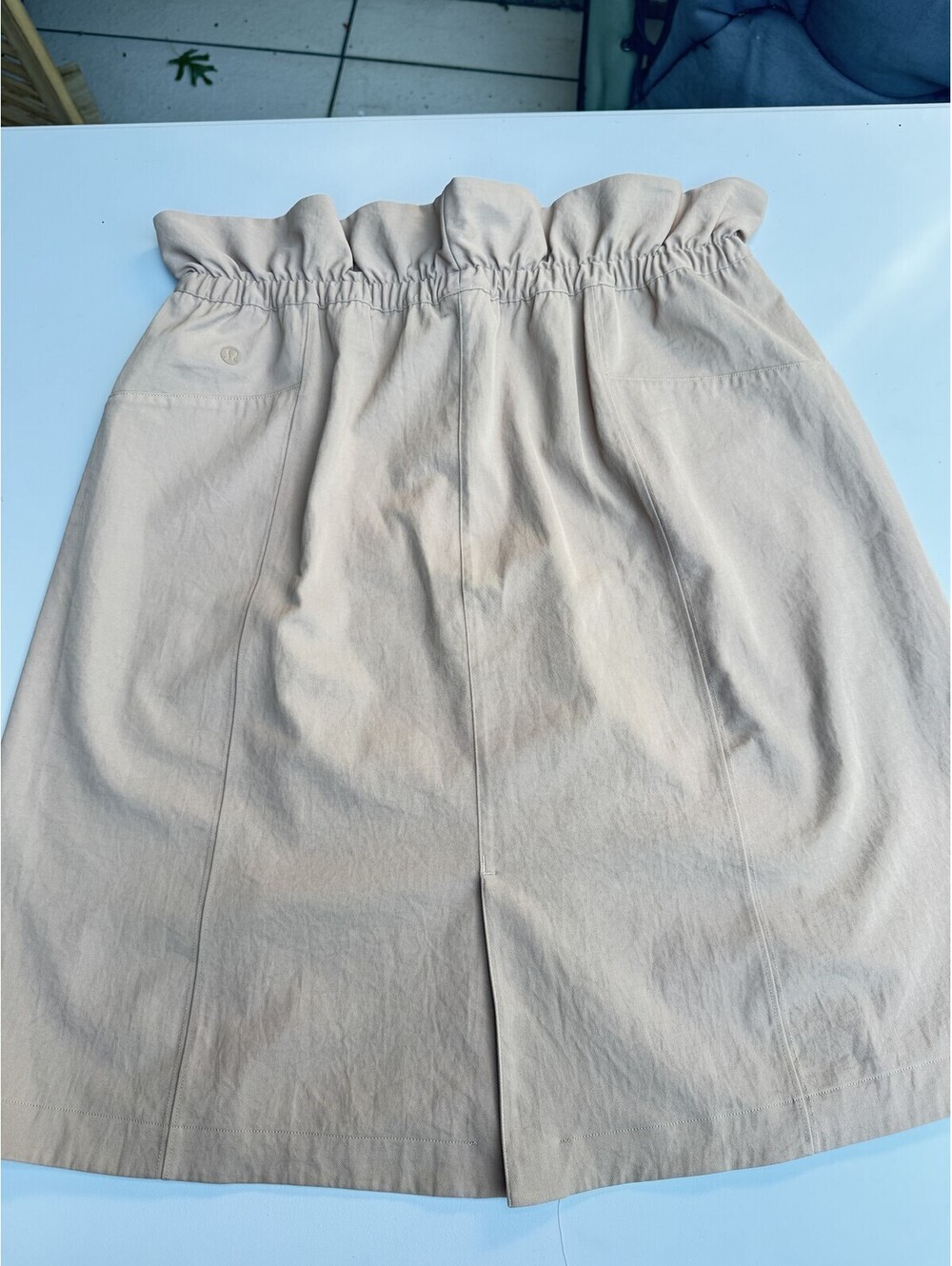 Lululemon Tan Paperbag Waist Shorts Sz L 4" Inseam